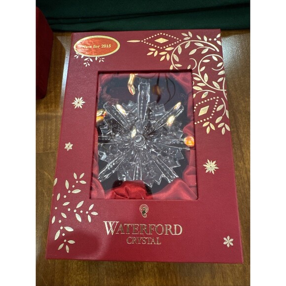 Waterford Crystal Annual SNOW STAR Christmas Tree Ornament 2015 - Picture 2 of 5